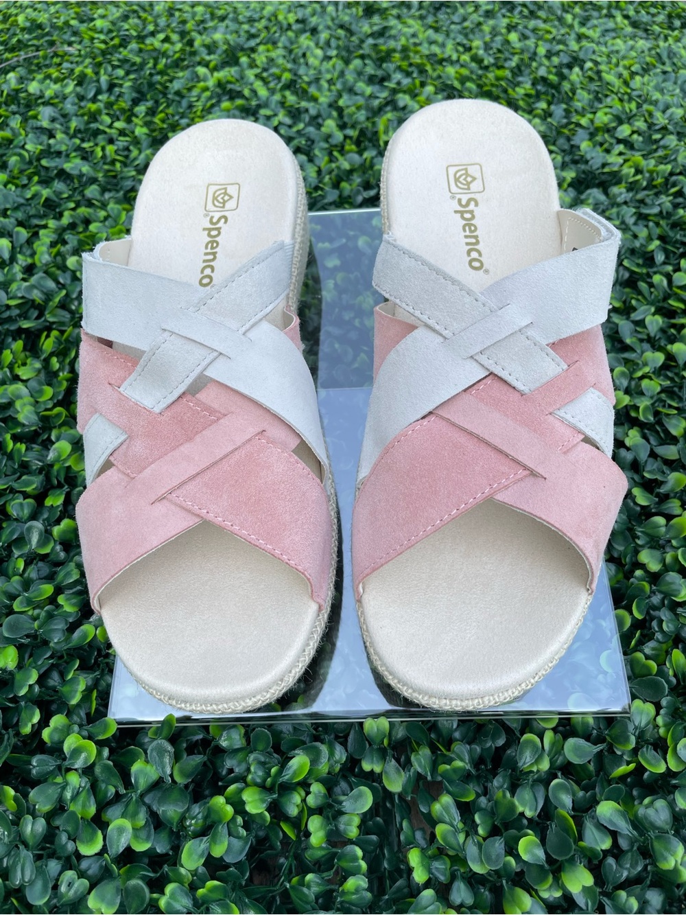 Spenco Women’s Pink & Cream Slip-On Sandals, size 9.5 wide, leather upper.
